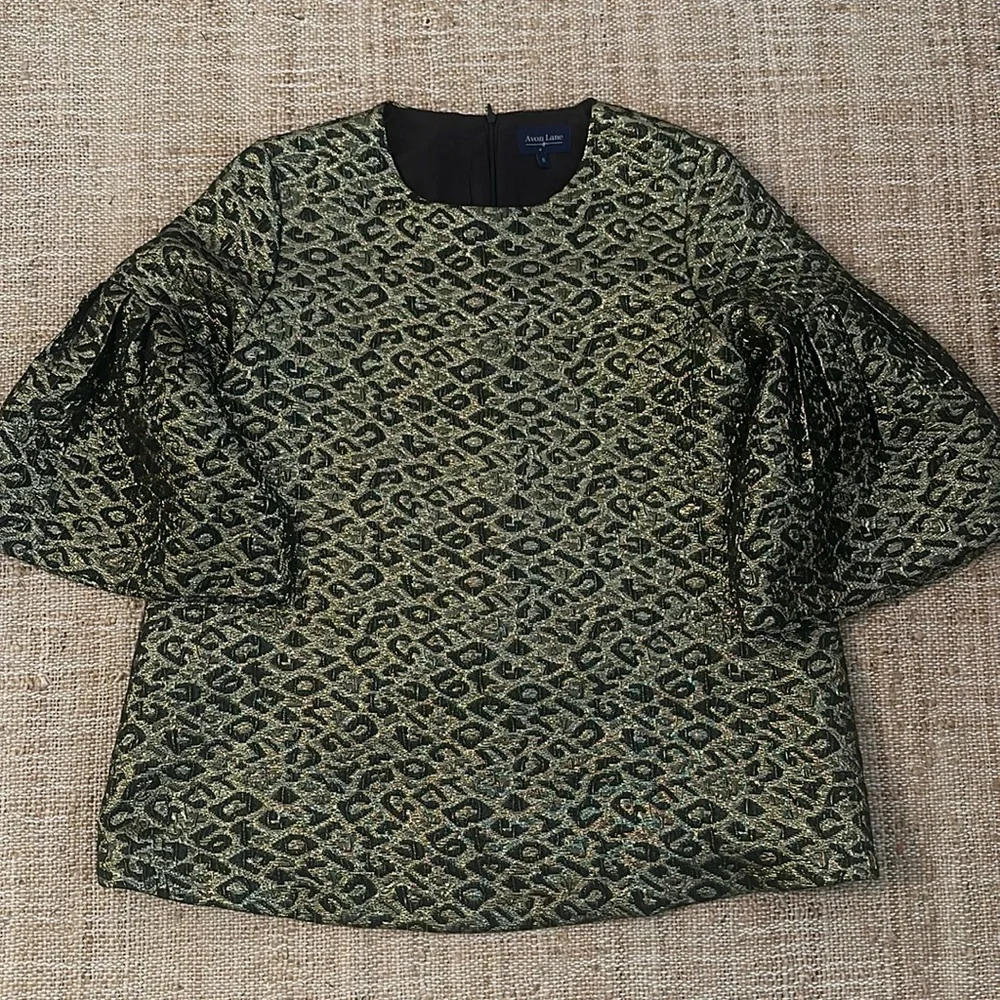 Tuckernuck Metallic Leopard Jacquard Puff-Sleeve Blouse in Gold and Black